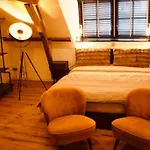 De Hollandsche Leeuw 호텔 3*