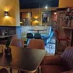 De Hollandsche Leeuw 호텔