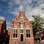 호텔 De Hollandsche Leeuw 3*