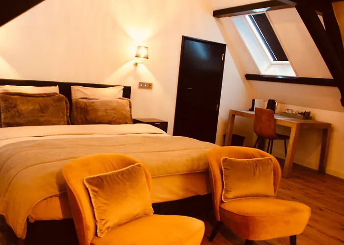 De Hollandsche Leeuw 3*