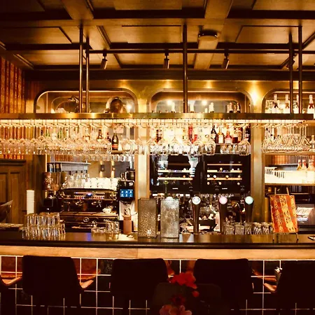 Hotel De Hollandsche Leeuw 3*