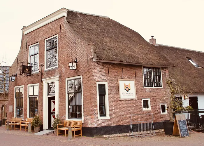 De Hollandsche Leeuw Hotel 3*