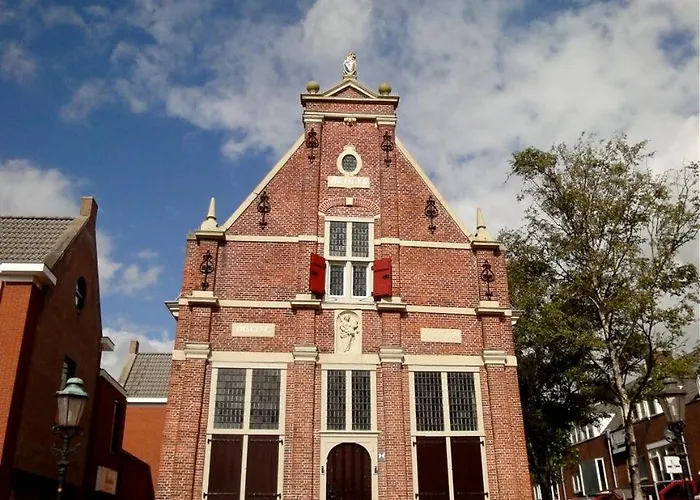 Hotel De Hollandsche Leeuw 3*